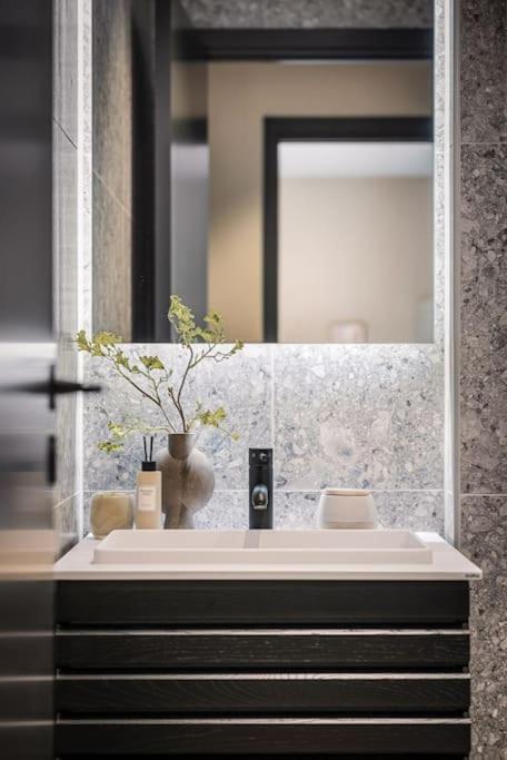 Stay L Luxurious Hideaway In Centrum Bergen Buitenkant foto